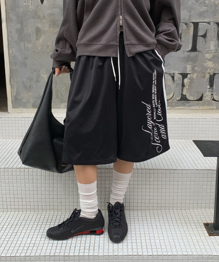 レタリングナイロントラックラインパンツ BLACK