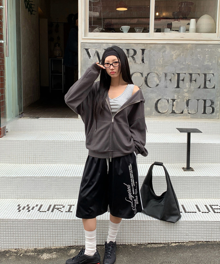 レタリングナイロントラックラインパンツ BLACK