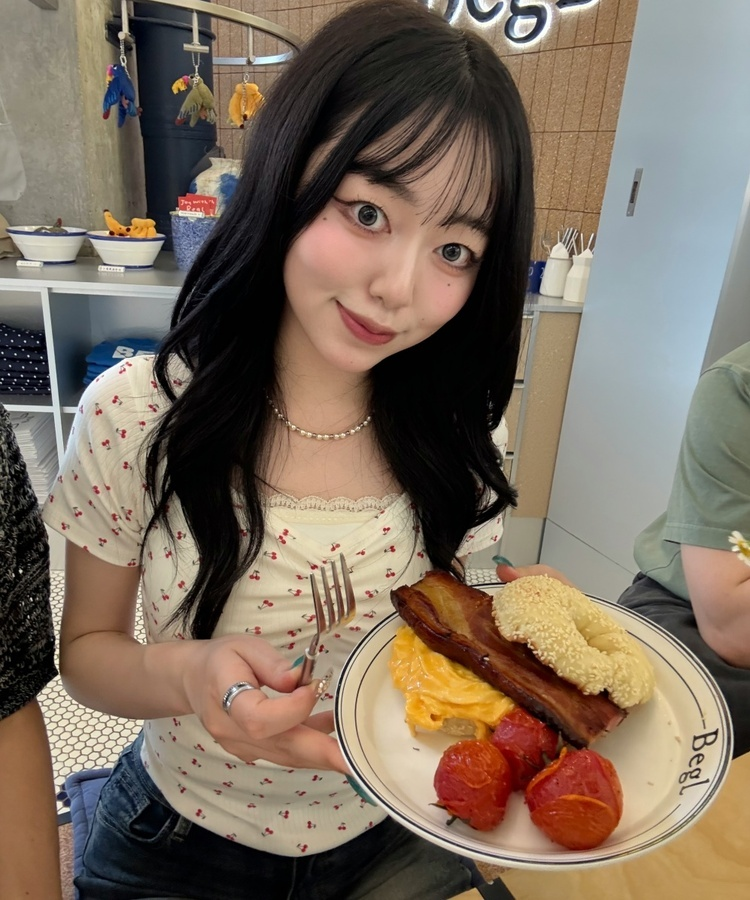 チェリーシャーリング半袖Tシャツ WHITE