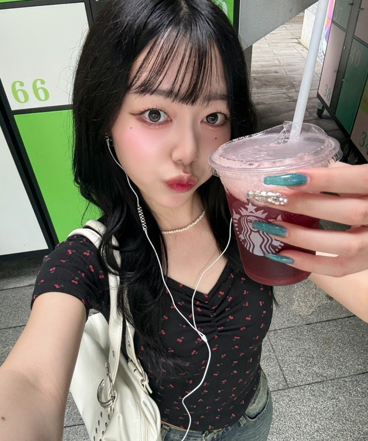 チェリーシャーリング半袖Tシャツ BLACK