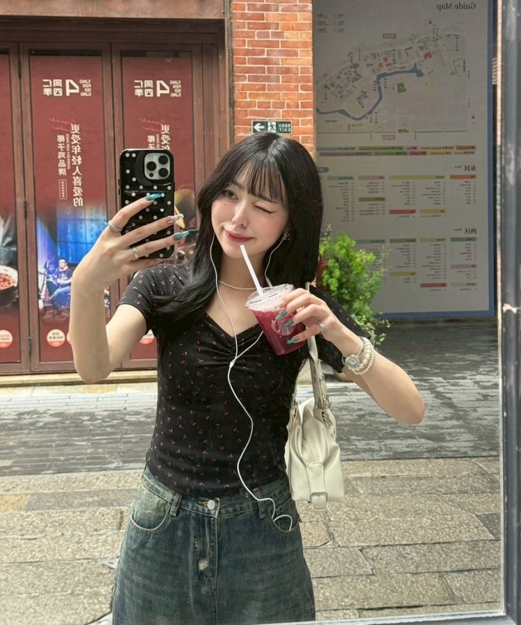 チェリーシャーリング半袖Tシャツ BLACK