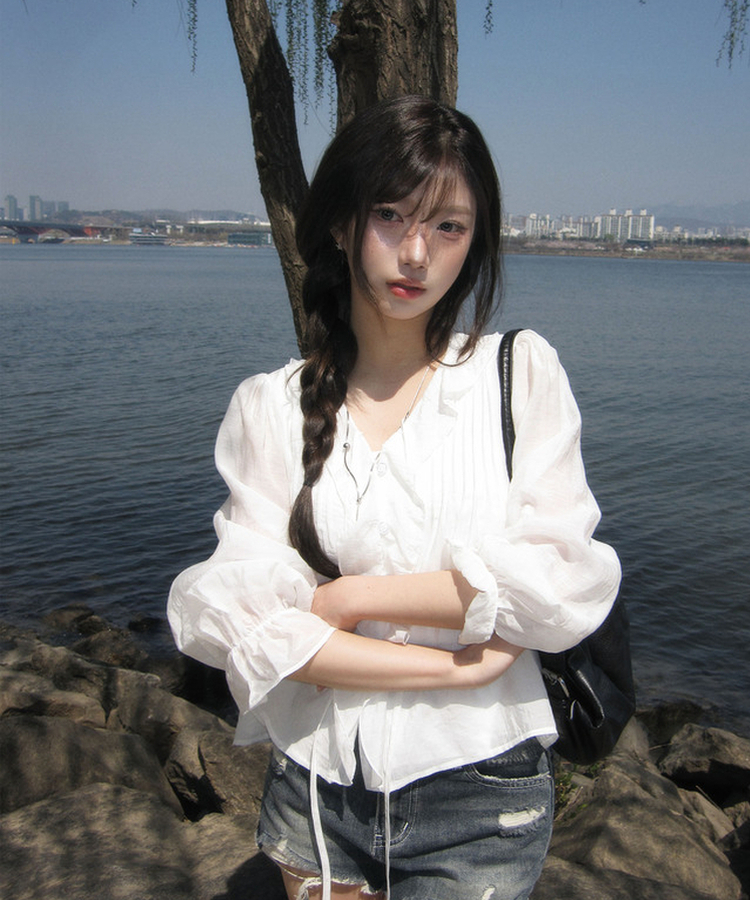 シャーリングパフリボンブラウス WHITE