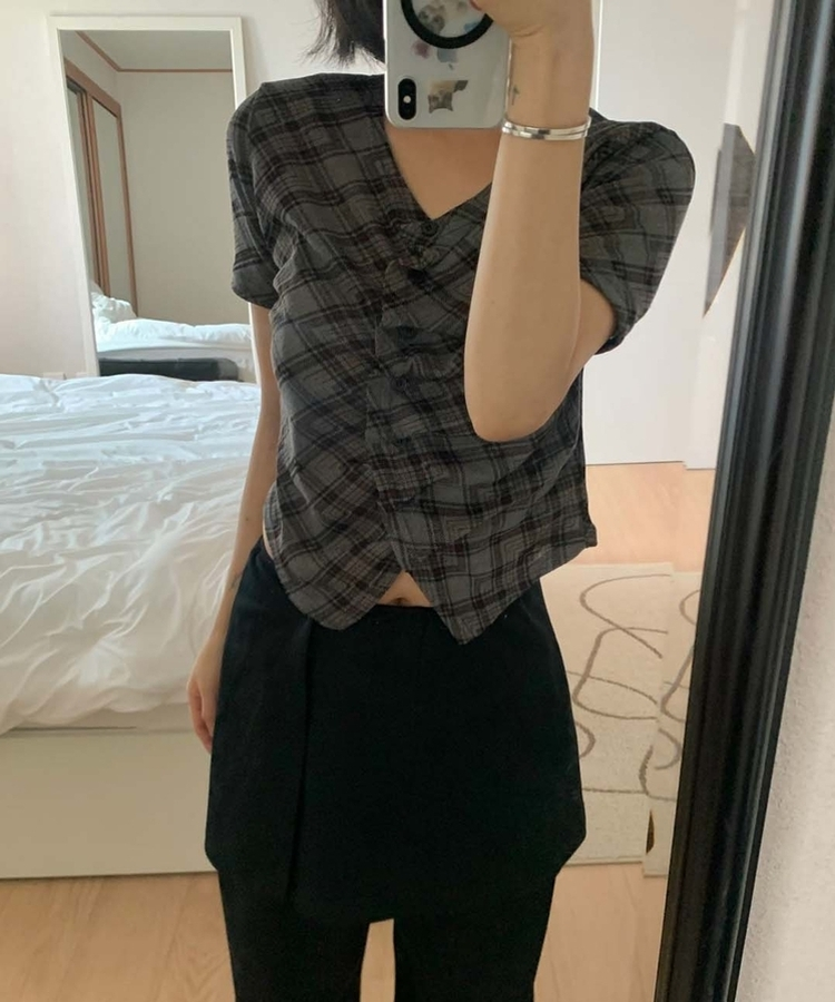 シャーリングフリルチェック半袖Tシャツ CHARCOAL
