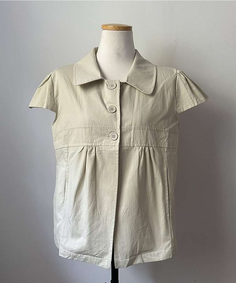 キャップスリーブ半袖ブラウス