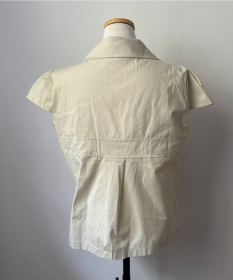 キャップスリーブ半袖ブラウス