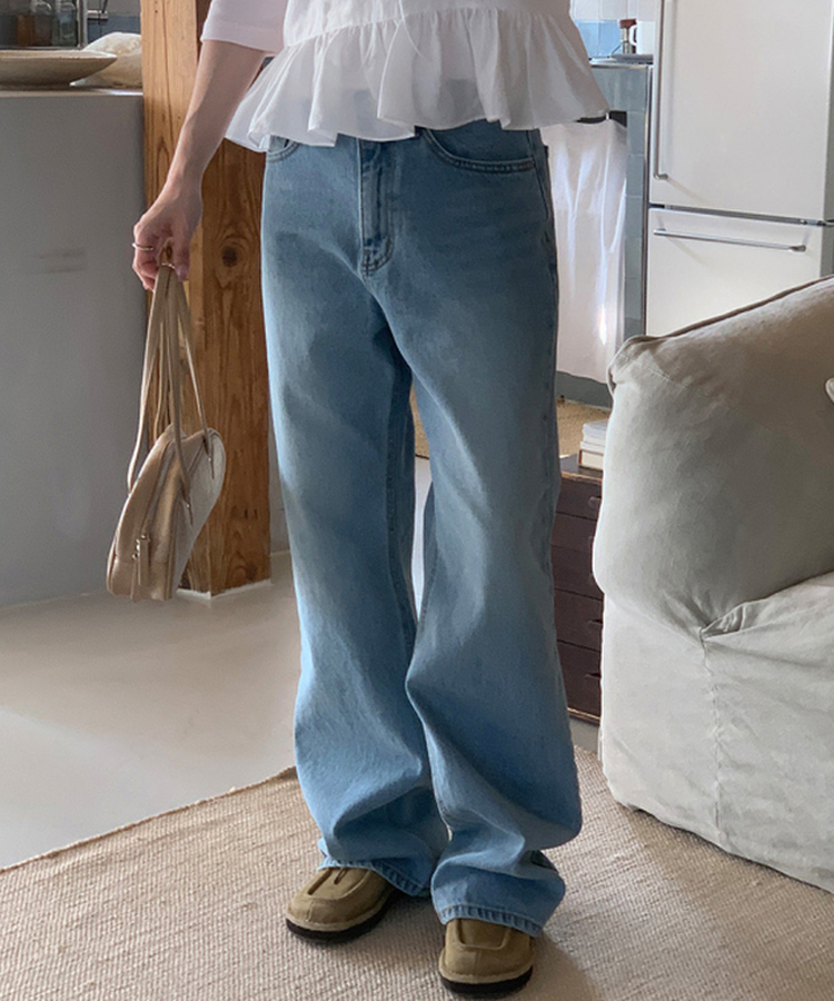 カジュアルセミブーツカットデニムパンツ LIGHT DENIM