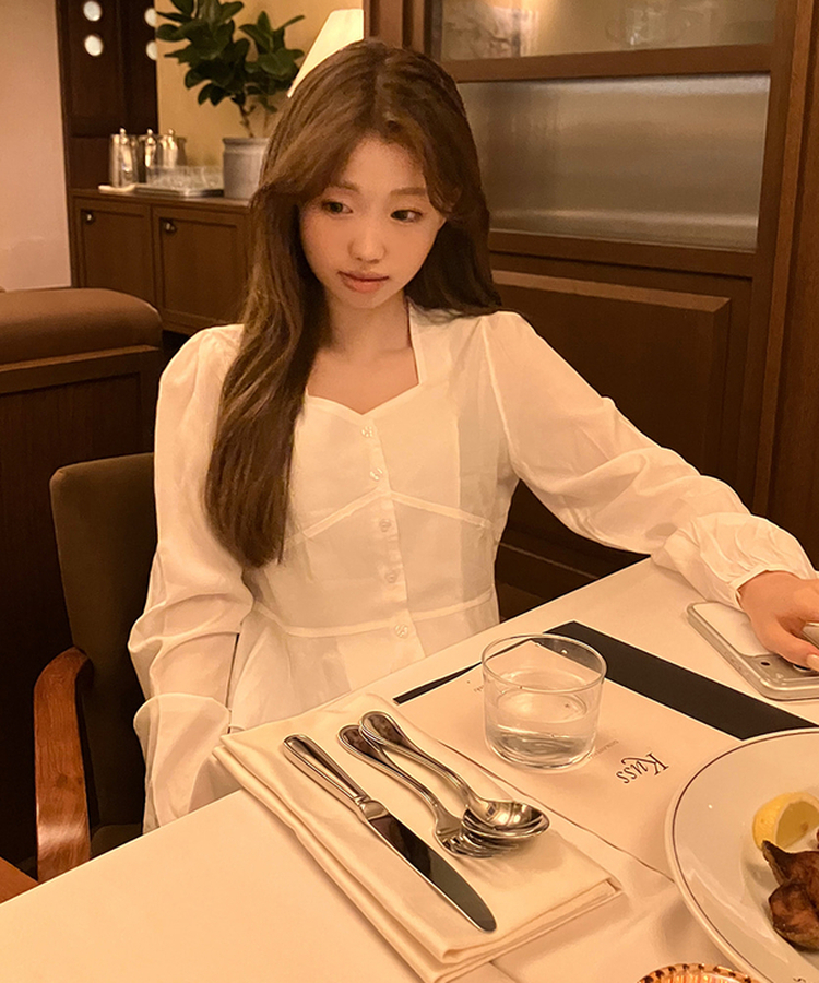 フェミニンフリルブラウス WHITE