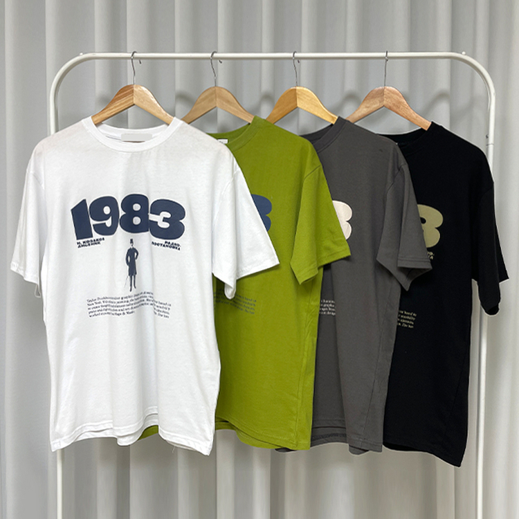 プリントボクシー半袖Tシャツ