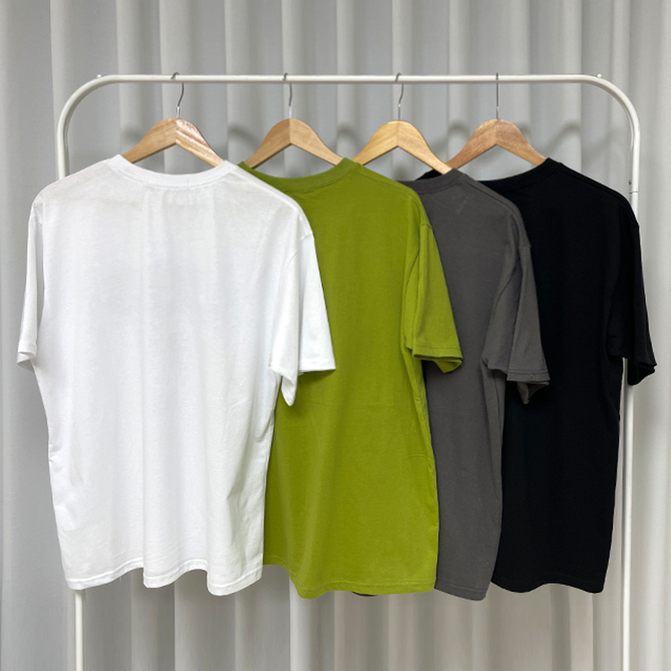 プリントボクシー半袖Tシャツ