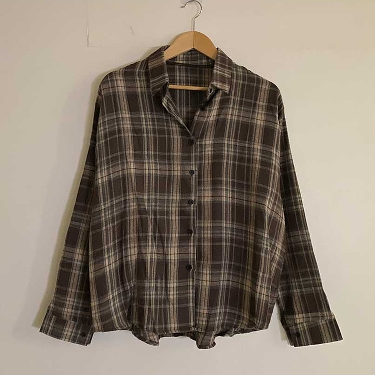 カジュアルチェックシャツ