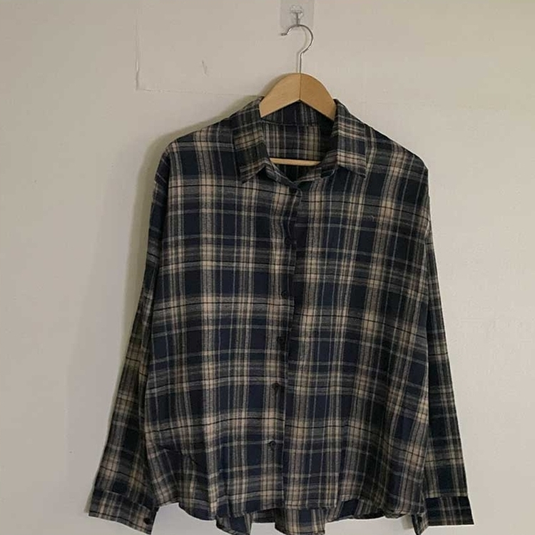 カジュアルチェックシャツ