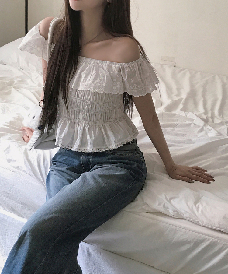 レースパンチングフリルオフショル半袖ブラウス IVORY