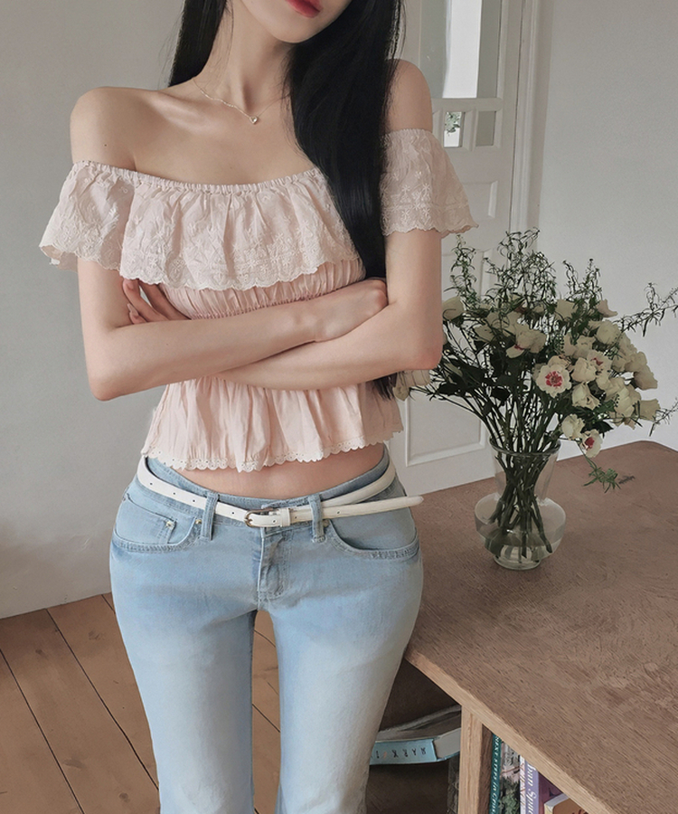 レースパンチングフリルオフショル半袖ブラウス PINK