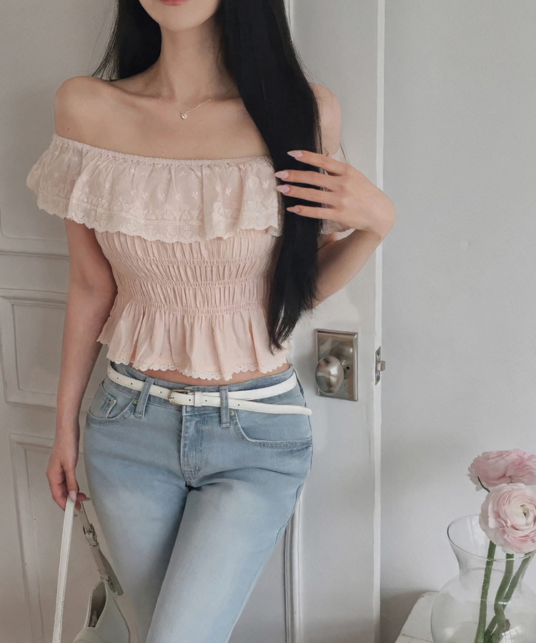 レースパンチングフリルオフショル半袖ブラウス PINK