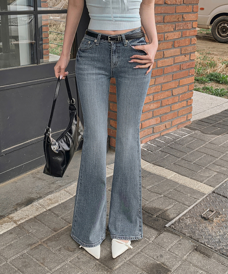 セミブーツカットデニムパンツ BLUE