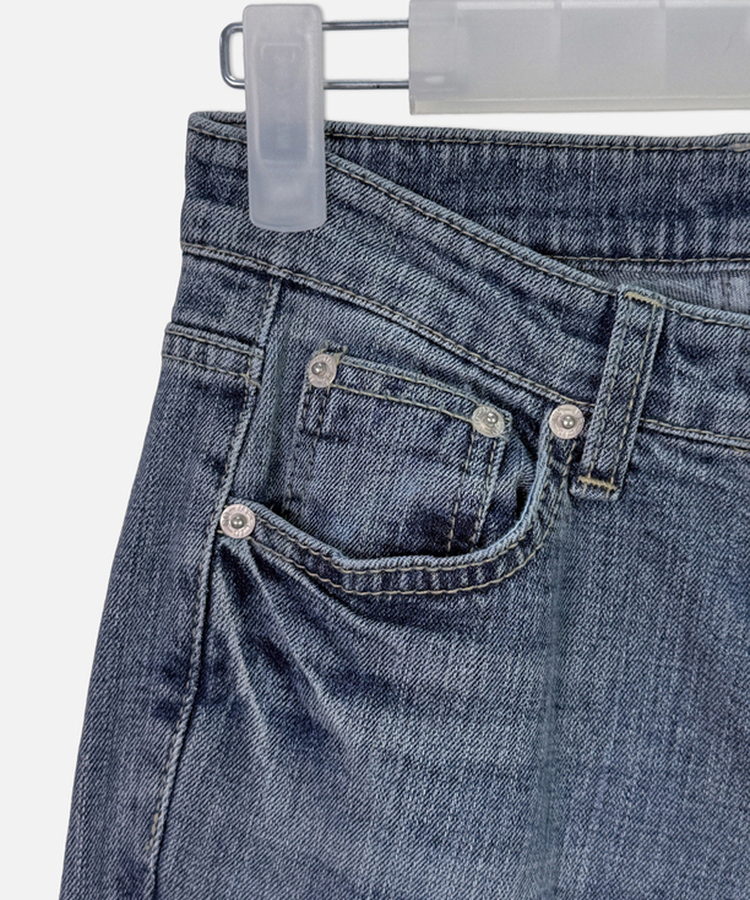 セミブーツカットデニムパンツ