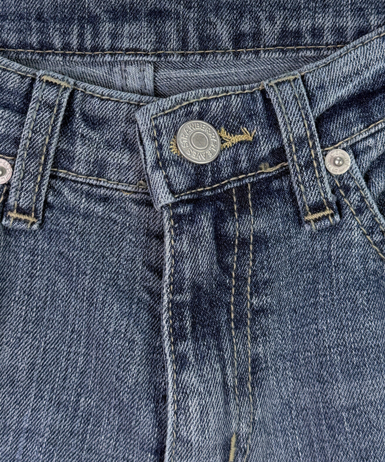 セミブーツカットデニムパンツ