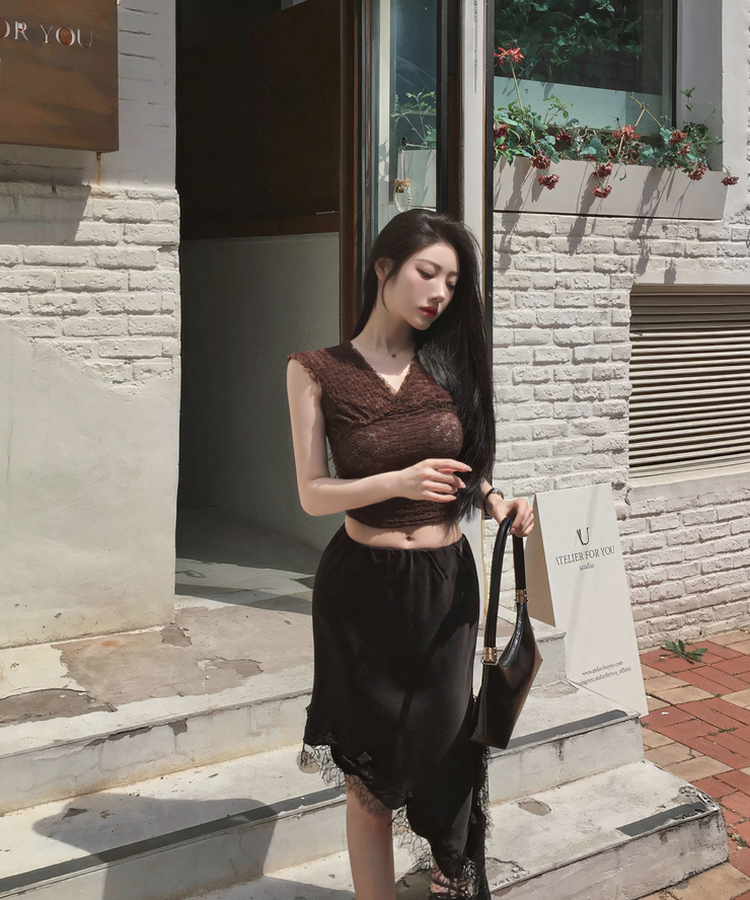 レースシルキーアンバランススカート BLACK