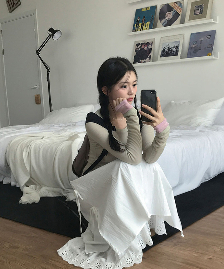 에론 펀칭 레이스 스트랩 리본 롱 밴딩 스커트 화이트