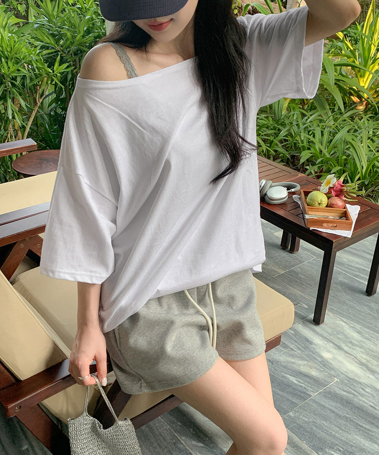 ワンショルダールーズフィットTシャツ IVORY