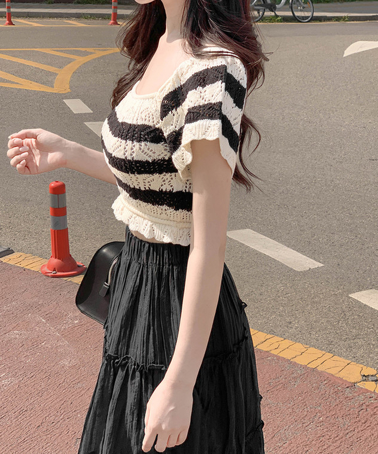 スクエアパンチング半袖ニット STRIPE