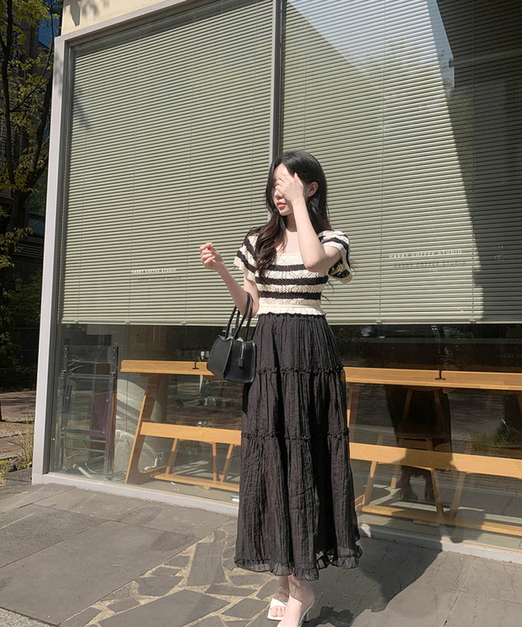 スクエアパンチング半袖ニット STRIPE