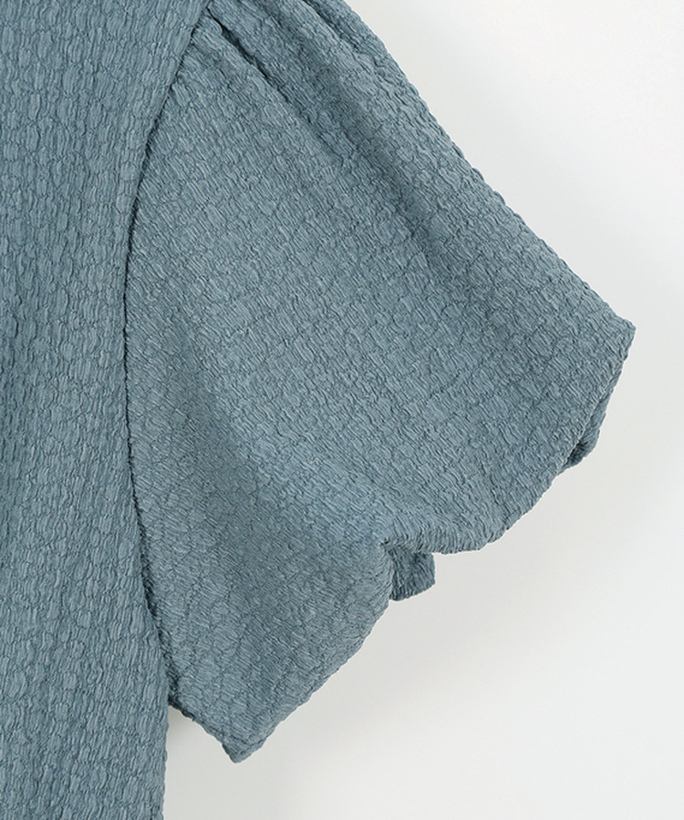 パフ半袖ブラウス