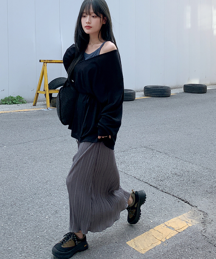 ディープVストリングロングTシャツ BLACK