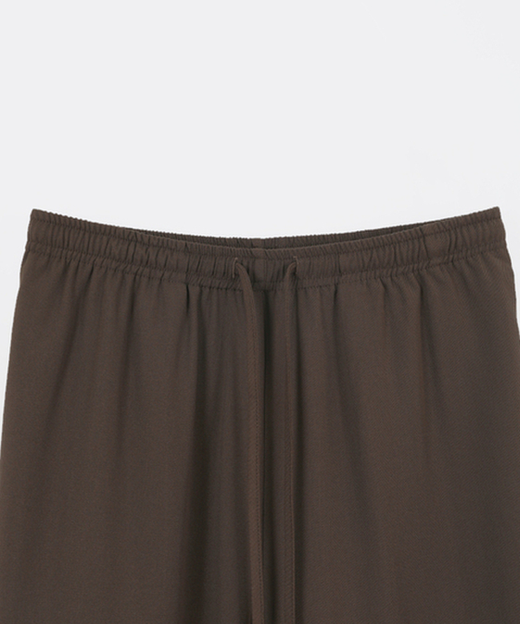 ワイドストリングスラックス