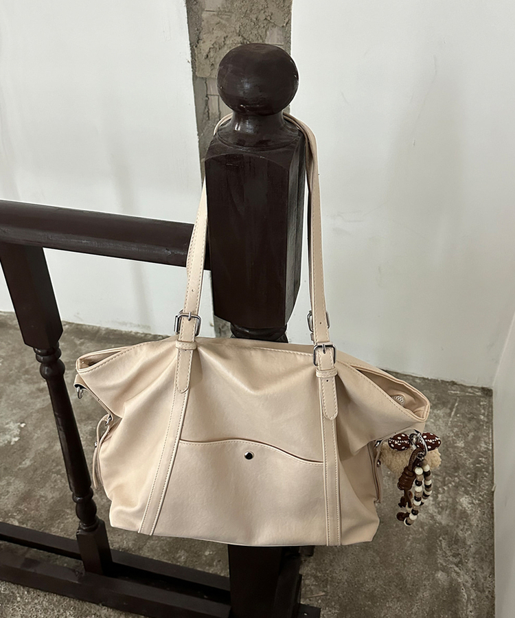 【キーリング付き】ビンテージレザーショルダーバッグ