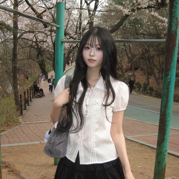 잔꽃도트ver 둥근카라 반팔 체크 핀턱 블라우스 화이트