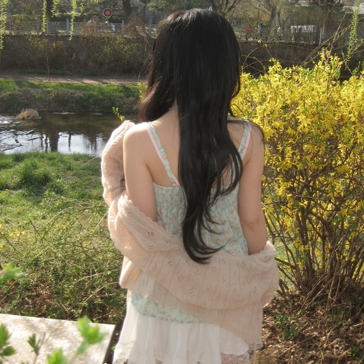 모델 PICK 빈티지 잔꽃 배색 레이어드 리본 나시 블라우스 여름 민트