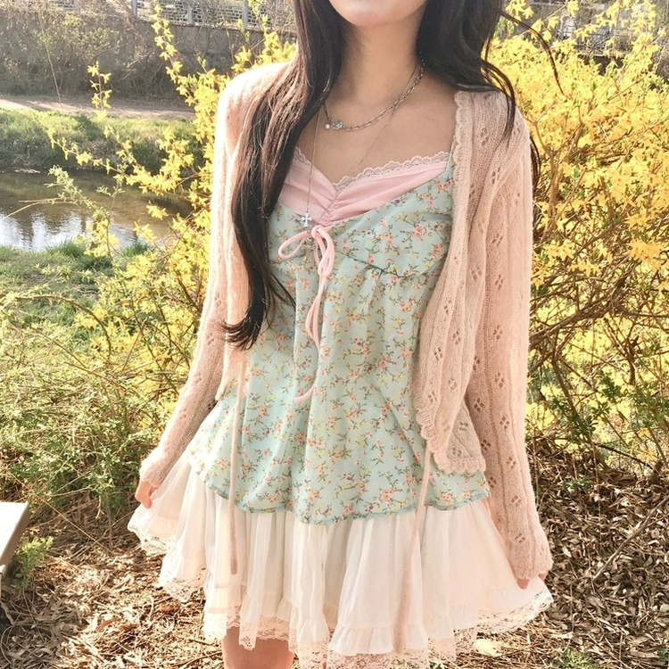 모델 PICK 빈티지 잔꽃 배색 레이어드 리본 나시 블라우스 여름 민트