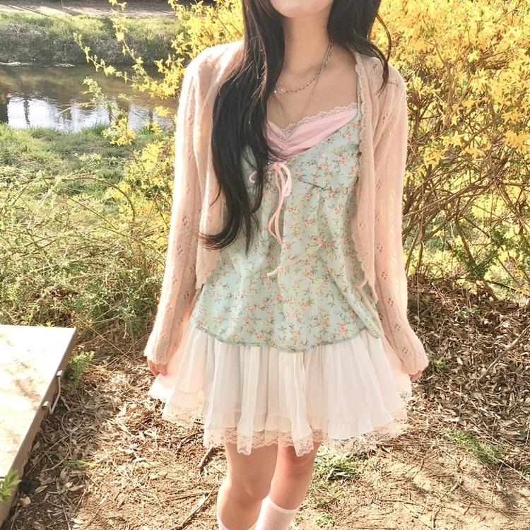 모델 PICK 빈티지 잔꽃 배색 레이어드 리본 나시 블라우스 여름 민트