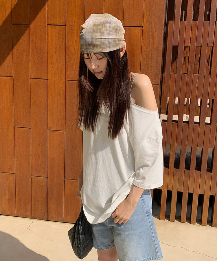 オフショルダールーズTシャツ IVORY