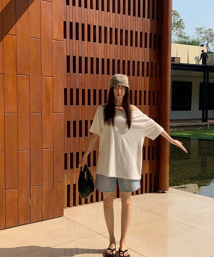 オフショルダールーズTシャツ IVORY