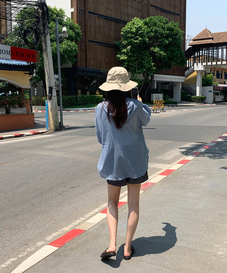 オーバーフィットチェックフードシャツ BLUE