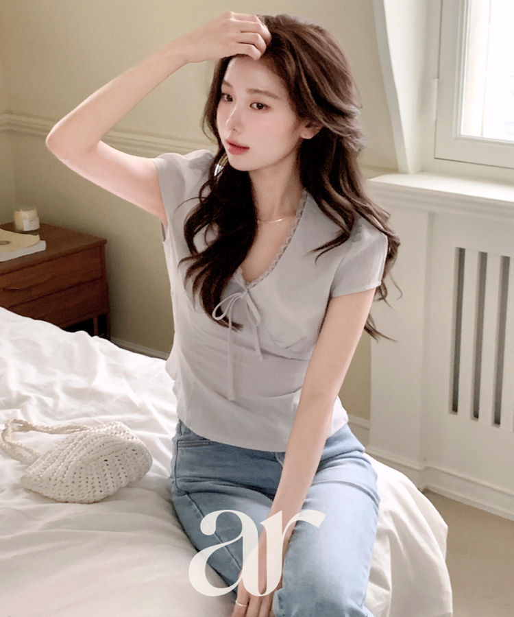 （華奢見えフィット／清楚ムード♥）レース リボン 半袖ブラウス SKYBLUE