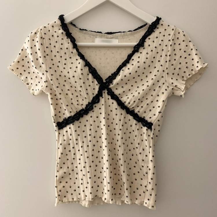 ドットレースフラワー半袖Tシャツ