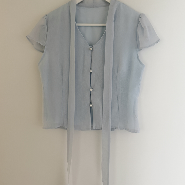 リボンボタンシフォンブラウス