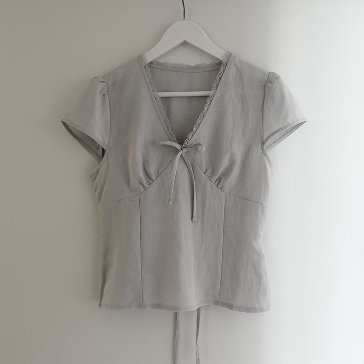 パフレースVネックリボンブラウス