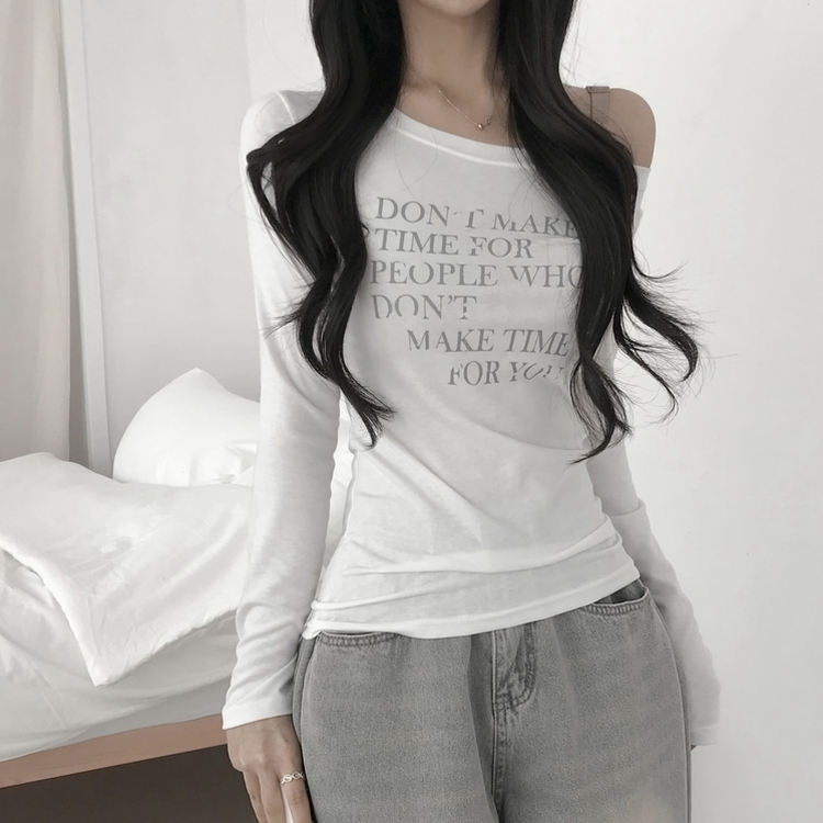 オフショルダーレタリング長袖Tシャツ IVORY