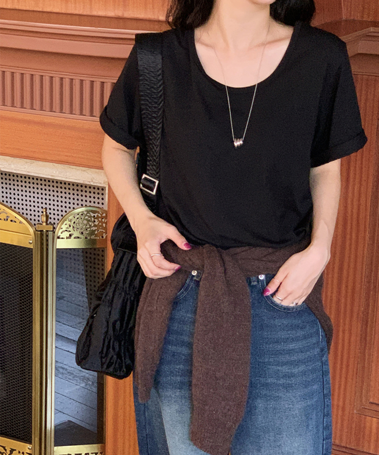 Uネック半袖Tシャツ BLACK