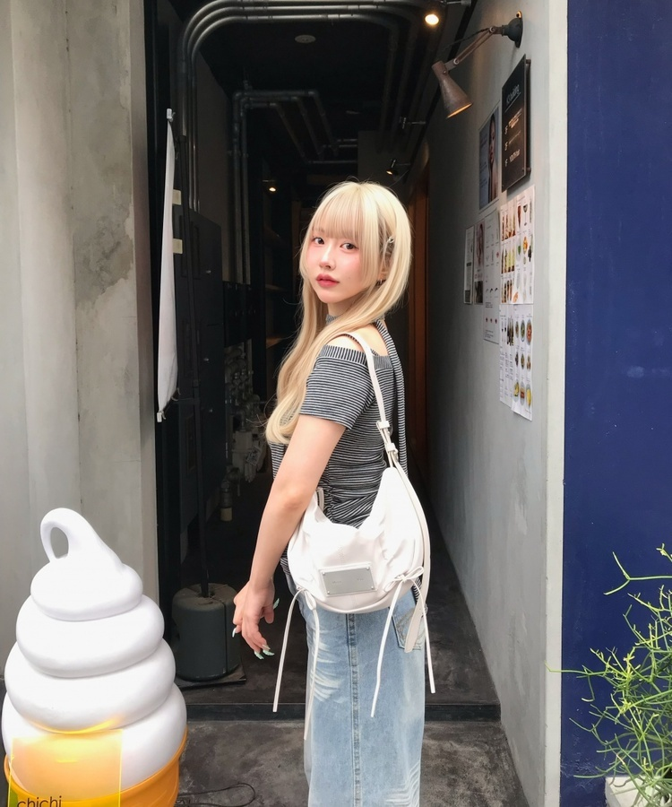 【タイ付き】ストライプオフショルTシャツ GREY