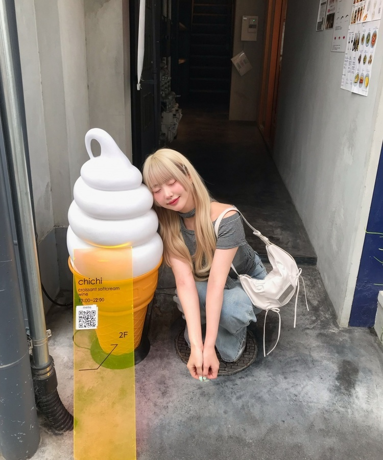 【タイ付き】ストライプオフショルTシャツ GREY