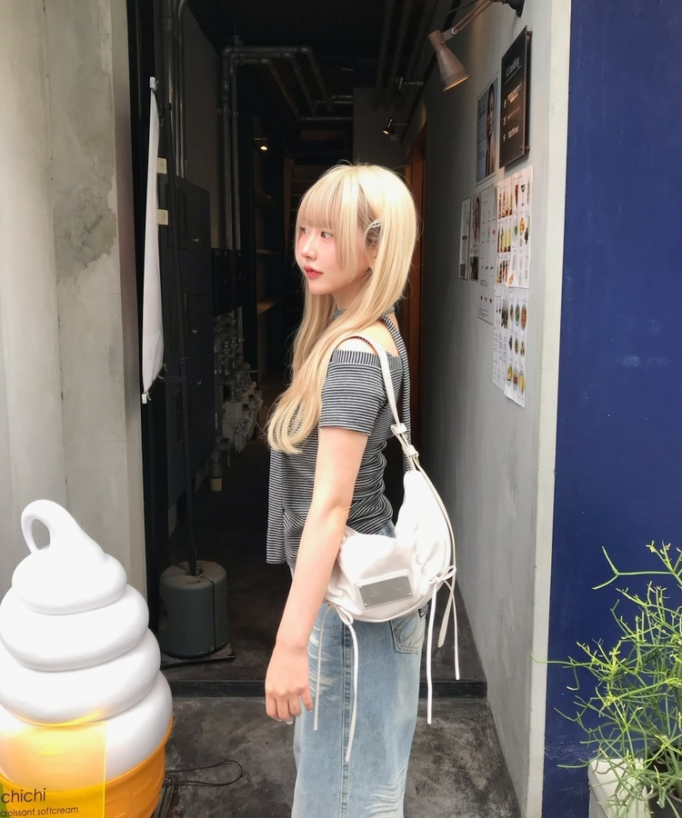 【タイ付き】ストライプオフショルTシャツ GREY