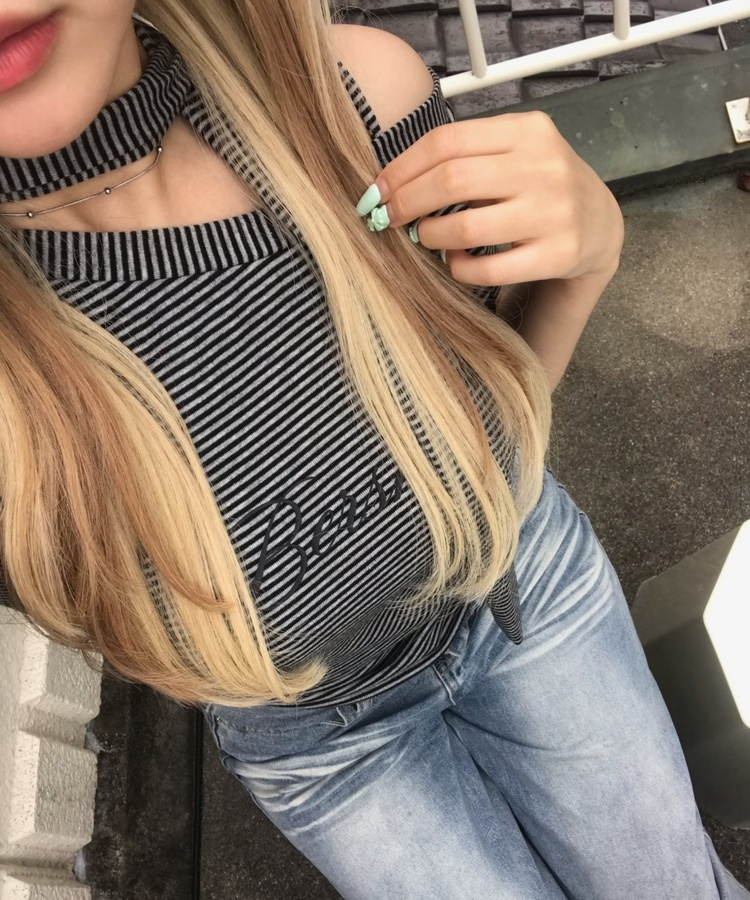 【タイ付き】ストライプオフショルTシャツ GREY