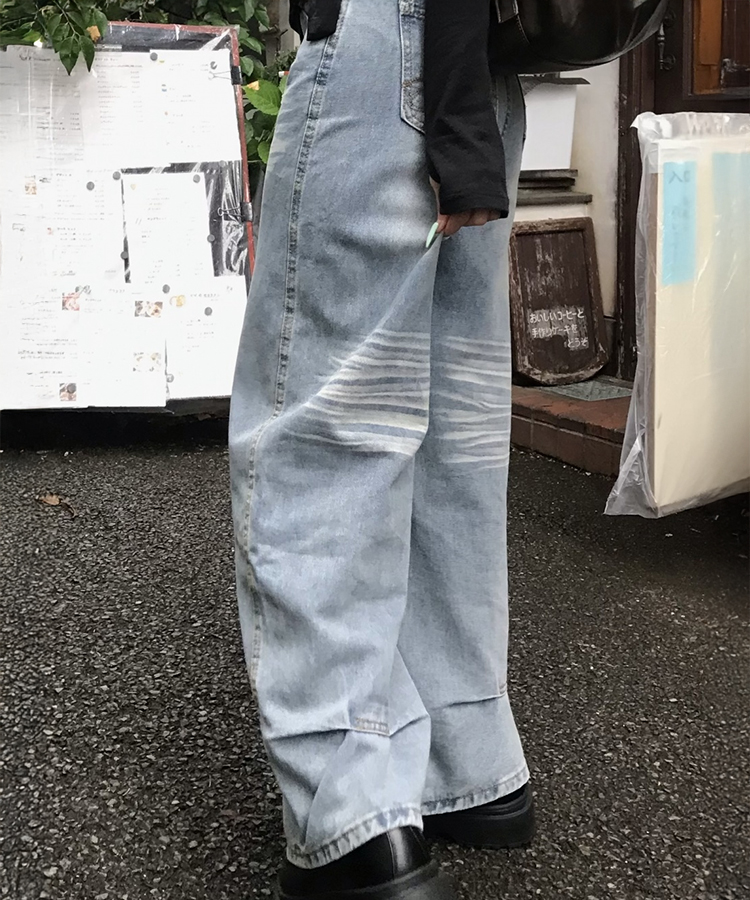 ポケット刺繍ウォッシュワイドデニムパンツ LIGHT DENIM