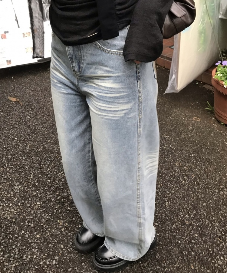 ポケット刺繍ウォッシュワイドデニムパンツ LIGHT DENIM