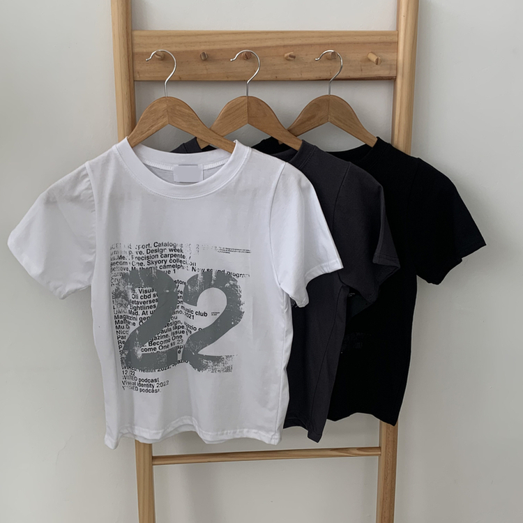 プリントセミクロップ半袖Tシャツ